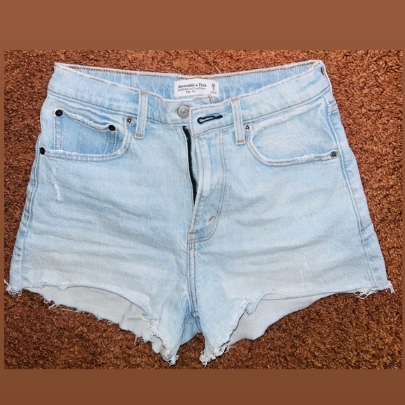 Abercrombie High Rise 90s Cutoff shorts in light Sz 26 - Picture 7 of 8